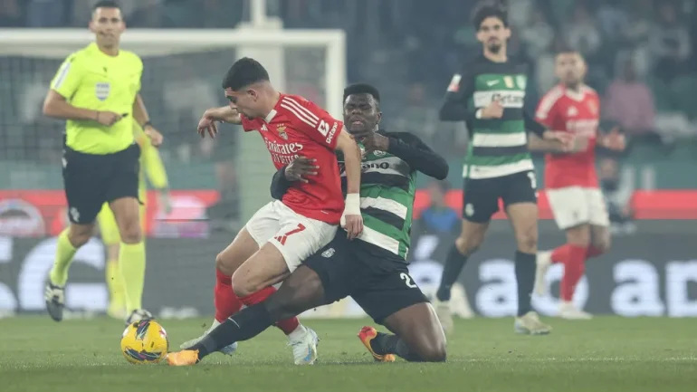 PORTUGAL: SPORTING E BENFICA EM LUTA À DISTÂNCIA PELO TÍTULO FACE A DOIS AFLITOS