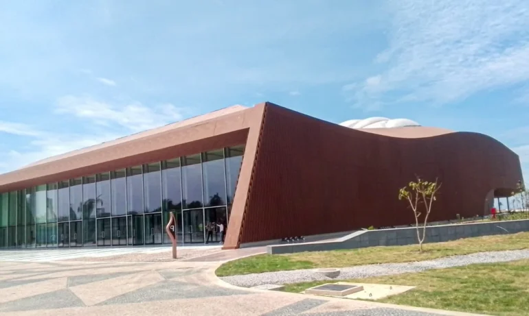 Presidente da República inaugura Novo Salão Protocolar em Luanda